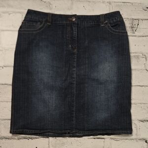 Contrast Denim Jean Skirt | Classic Dark Wash | Size 13 | Everyday Style